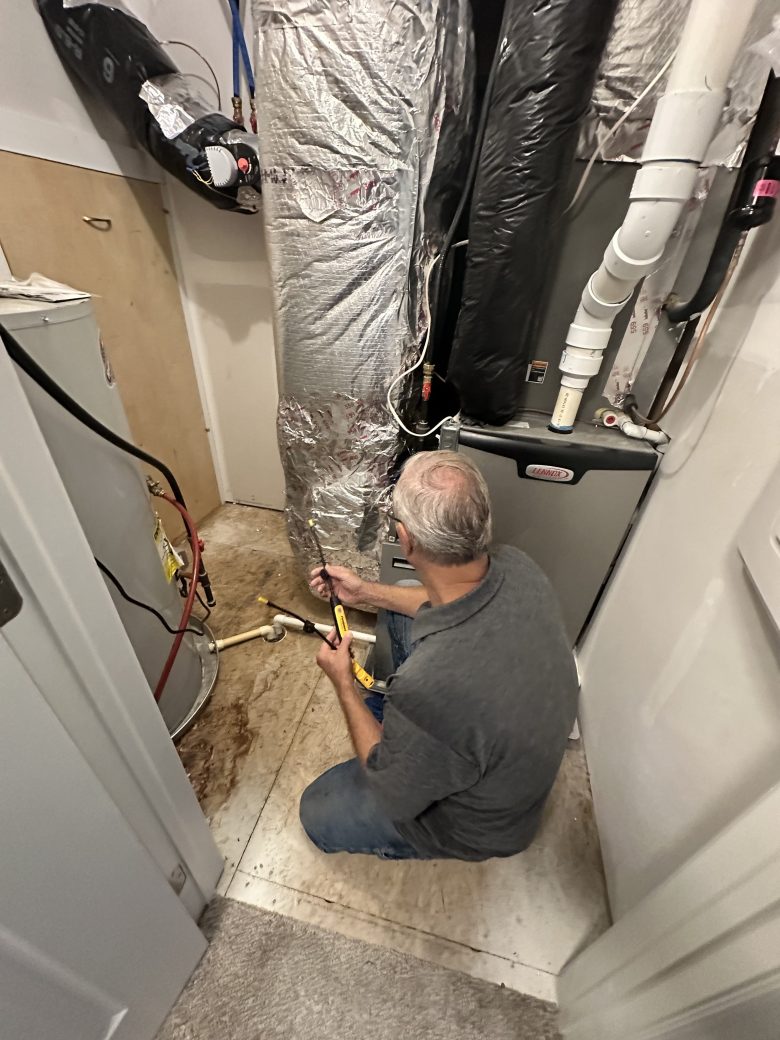 A furnace diagnostic during a Homelio visit